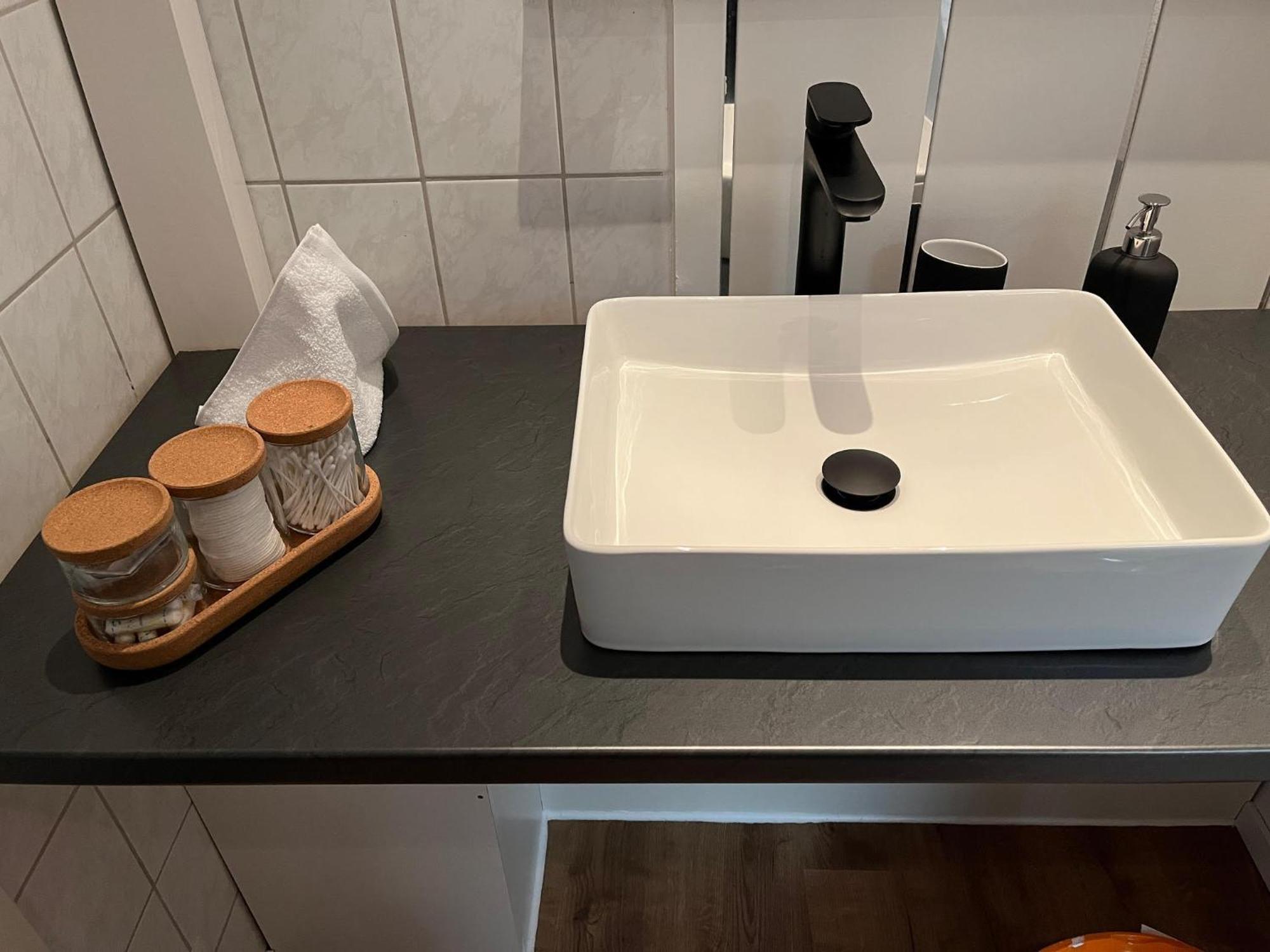 Weimotel Am See Mit Parkplatz, Kueche Und Hdtv Weimar  Zewnętrze zdjęcie