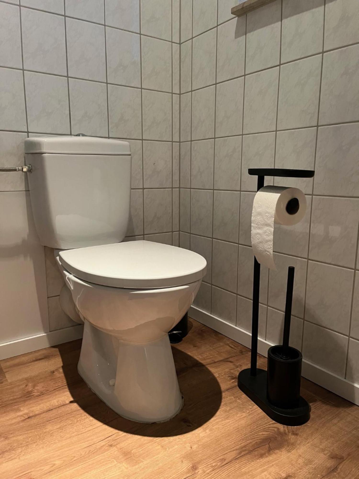 Weimotel Am See Mit Parkplatz, Kueche Und Hdtv Weimar  Zewnętrze zdjęcie